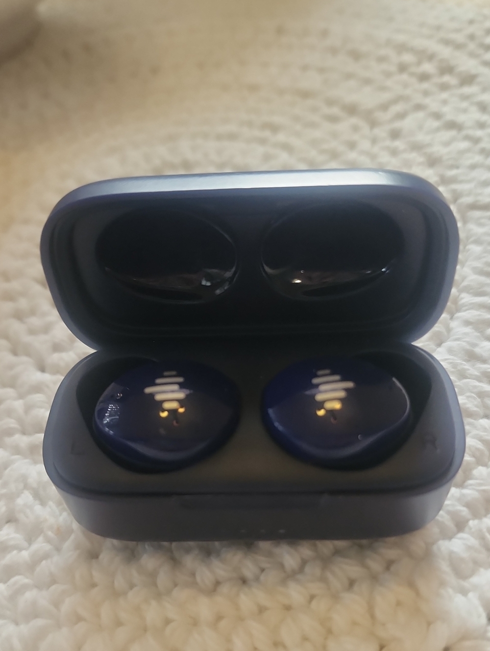 NWOB Wireless True Bluetooth Earbuds in Navy Blue with Charging Case